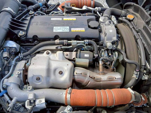 いすゞエルフアルミバン小型（2t・3t）[写真38]