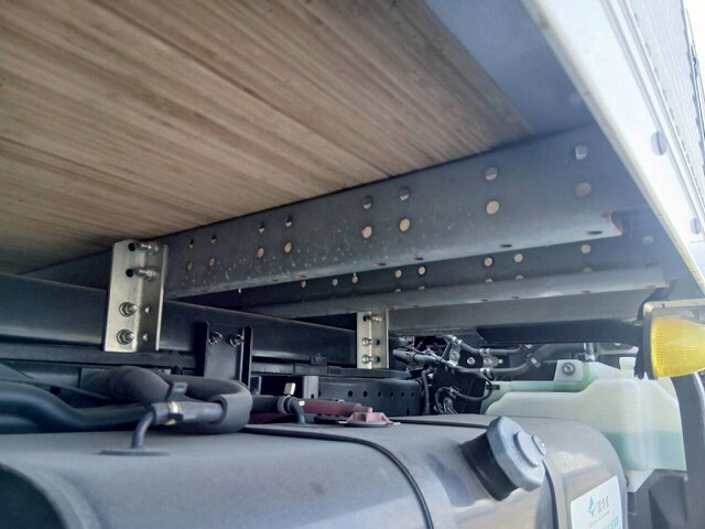 いすゞエルフアルミバン小型（2t・3t）[写真39]