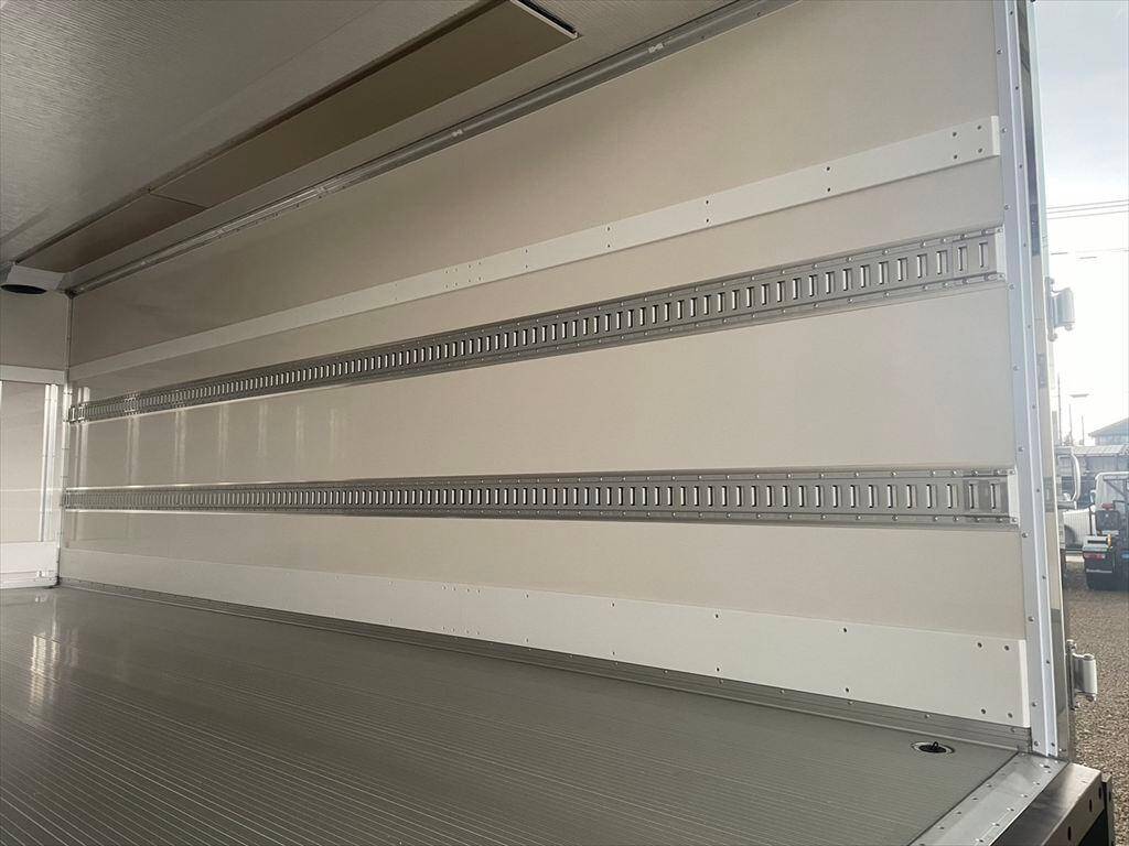 日野レンジャー冷凍車（冷蔵車）中型（4t）[写真10]