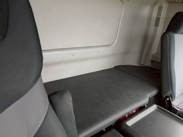 日野プロフィアアルミウイング大型（10t）[写真20]