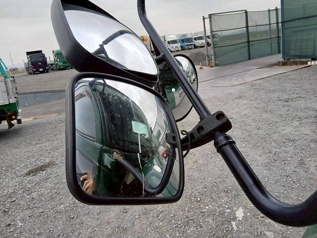 日野プロフィアアルミウイング大型（10t）[写真04]