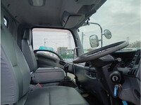 いすゞフォワード散水車中型（4t）[写真20]