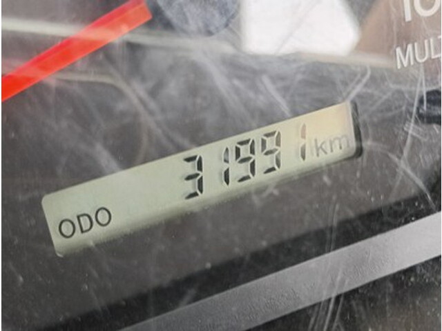 いすゞフォワード散水車中型（4t）[写真27]