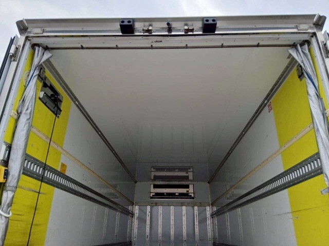 日野レンジャー冷凍車（冷蔵車）中型（4t）[写真12]