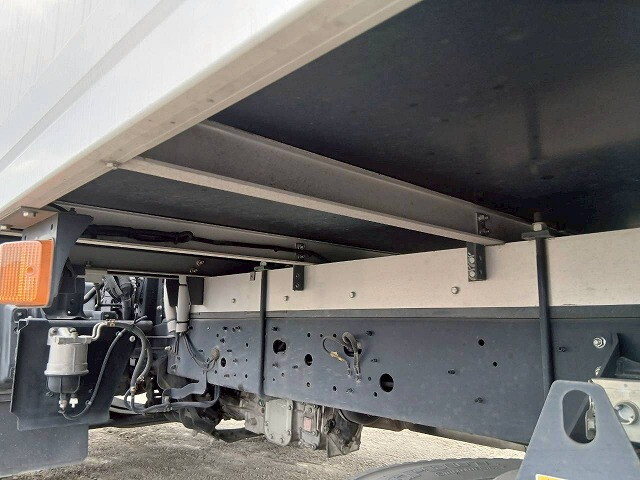 日野レンジャー冷凍車（冷蔵車）中型（4t）[写真38]