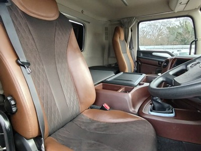 日野プロフィアクレーン4段大型（10t）[写真24]