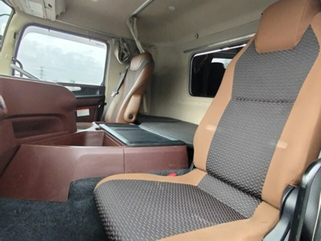 日野プロフィアクレーン4段大型（10t）[写真25]