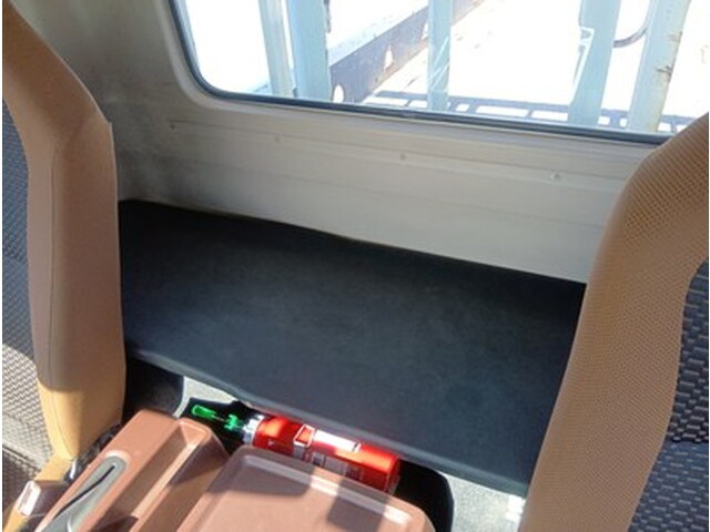 日野レンジャー平ボディ中型（4t）[写真20]