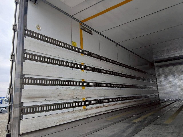 日野プロフィア冷凍車（冷蔵車）大型（10t）[写真13]