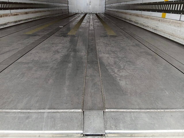 日野プロフィア冷凍車（冷蔵車）大型（10t）[写真14]