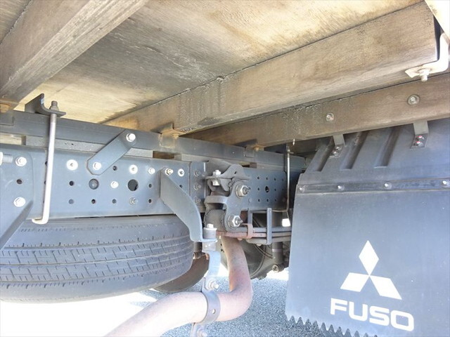 三菱ふそうキャンターアルミブロック小型（2t・3t）[写真10]