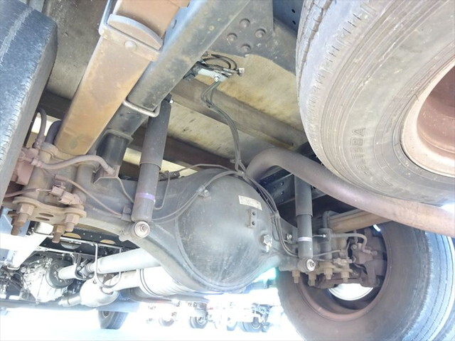 三菱ふそうキャンターアルミブロック小型（2t・3t）[写真11]