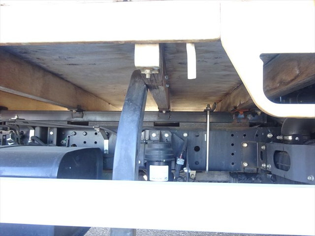 三菱ふそうキャンターアルミブロック小型（2t・3t）[写真08]