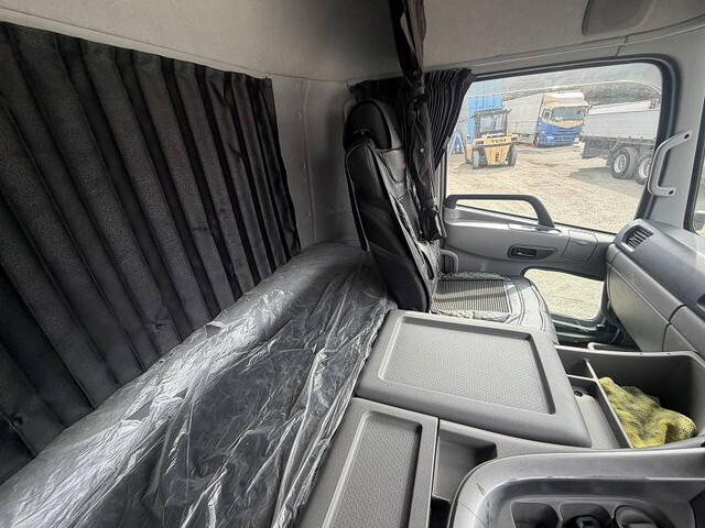 UDトラックスクオンミキサー車（コンクリートミキサー）大型（10t）[写真35]