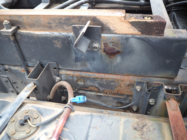 いすゞエルフダンプ・クレーン付小型（2t・3t）[写真21]