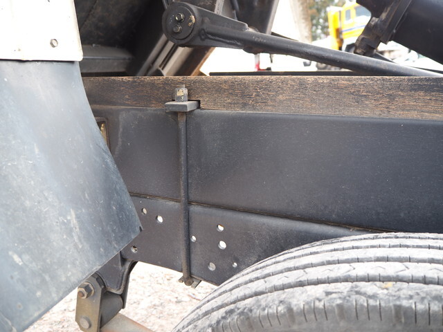 いすゞエルフダンプ・クレーン付小型（2t・3t）[写真23]
