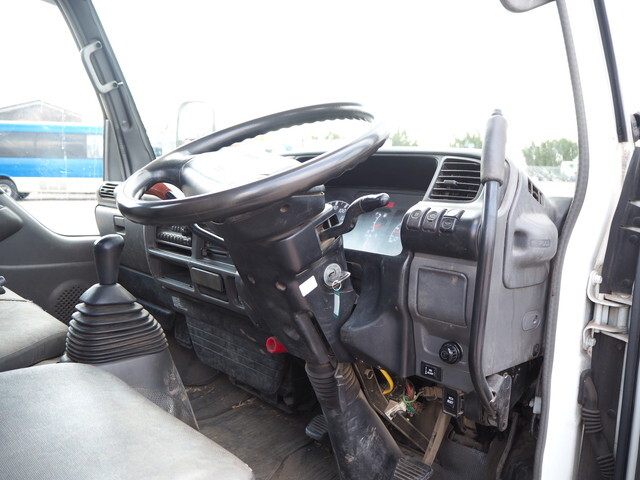 いすゞエルフダンプ・クレーン付小型（2t・3t）[写真39]