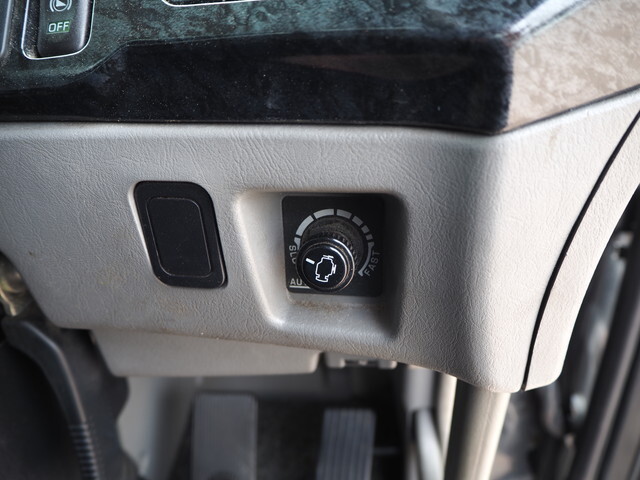 三菱ふそうスーパーグレート冷凍車（冷蔵車）大型（10t）[写真37]