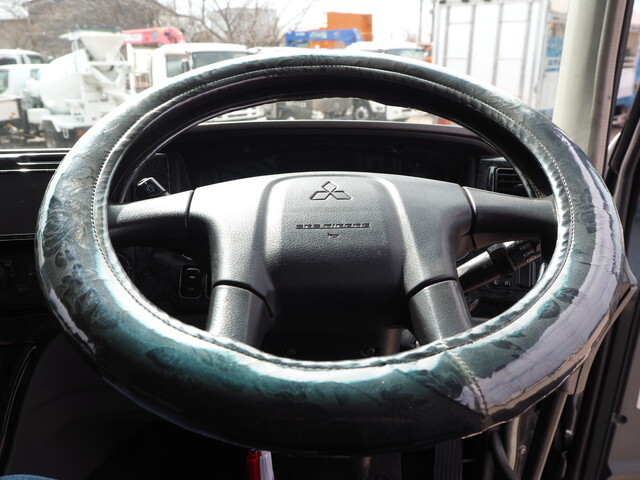 三菱ふそうスーパーグレート冷凍車（冷蔵車）大型（10t）[写真39]