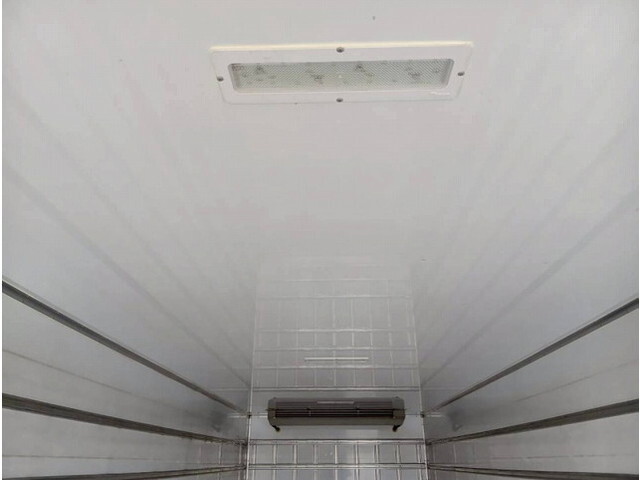 日野レンジャー冷凍車（冷蔵車）中型（4t）[写真10]