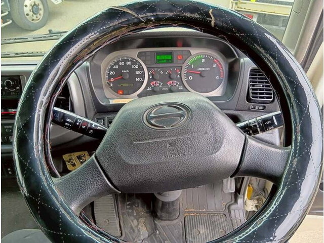 日野レンジャー冷凍車（冷蔵車）中型（4t）[写真20]