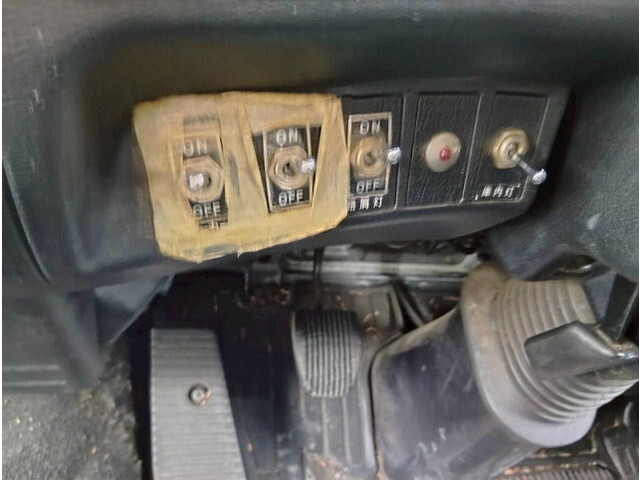 日野レンジャー冷凍車（冷蔵車）中型（4t）[写真21]