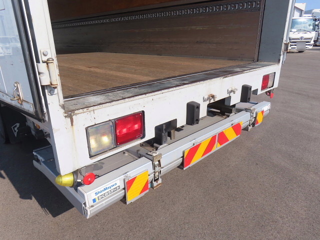 日野レンジャーアルミウイング中型（4t）[写真33]