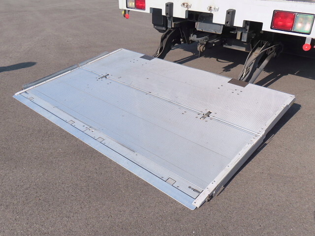 日野レンジャーアルミウイング中型（4t）[写真34]