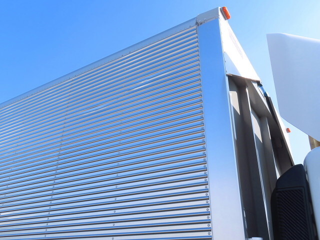 日野レンジャーアルミウイング中型（4t）[写真38]