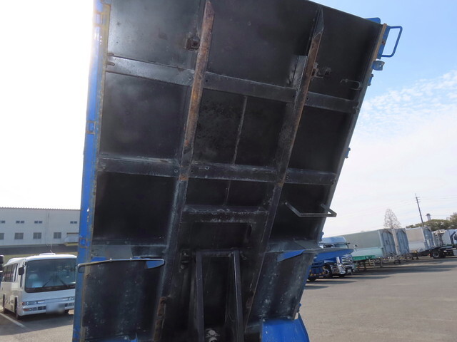 いすゞエルフダンプ小型（2t・3t）[写真30]