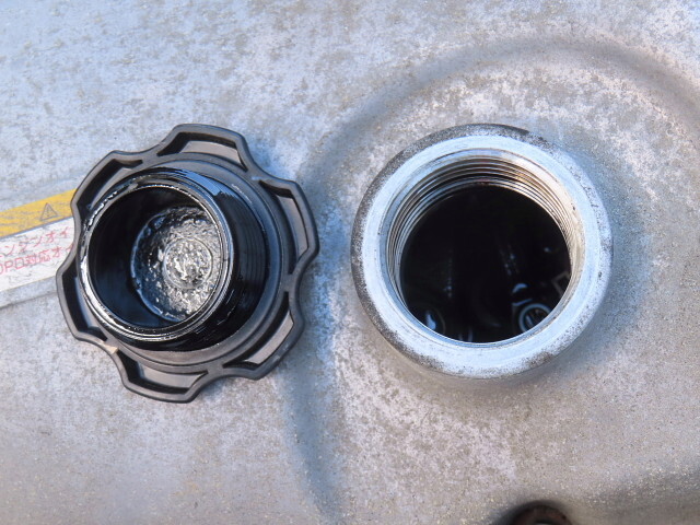 いすゞギガアルミウイング大型（10t）[写真19]