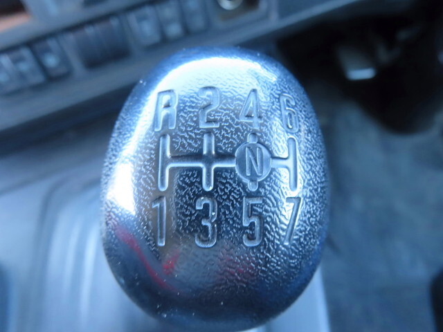 いすゞギガアルミウイング大型（10t）[写真27]