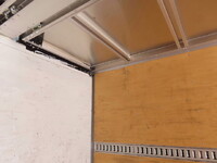 いすゞギガアルミウイング大型（10t）[写真35]