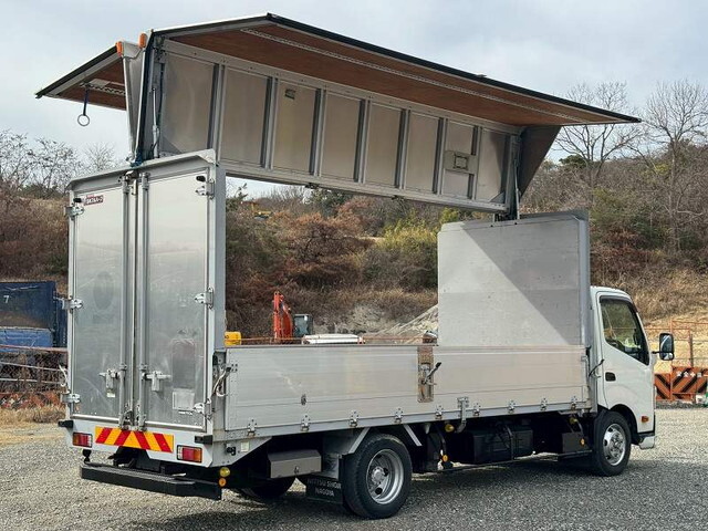 日野デュトロアルミウイング小型（2t・3t）[写真02]