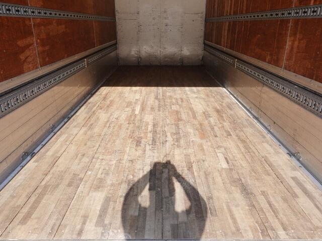 三菱ふそうファイターアルミウイング中型（4t）[写真10]