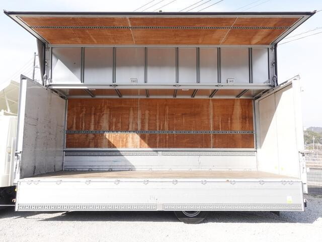 三菱ふそうファイターアルミウイング中型（4t）[写真09]