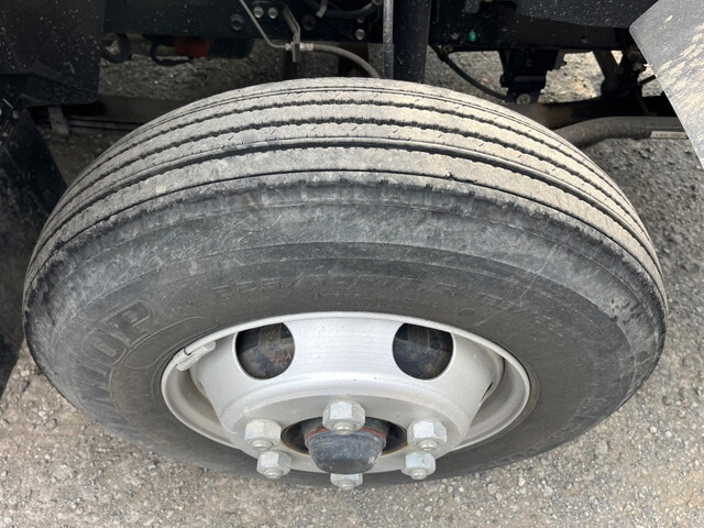 いすゞフォワードコンテナ専用車中型（4t）[写真16]