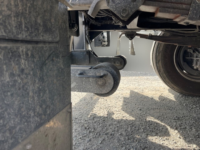 いすゞフォワードコンテナ専用車中型（4t）[写真21]