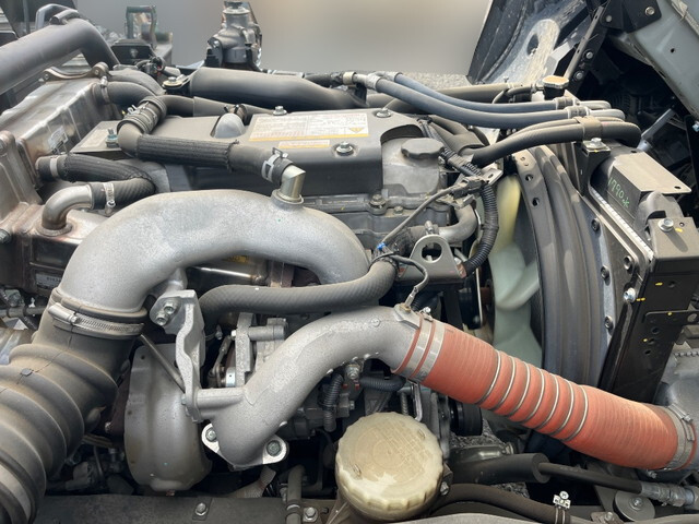 いすゞフォワードコンテナ専用車中型（4t）[写真23]