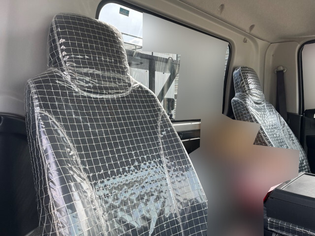 いすゞフォワードコンテナ専用車中型（4t）[写真25]