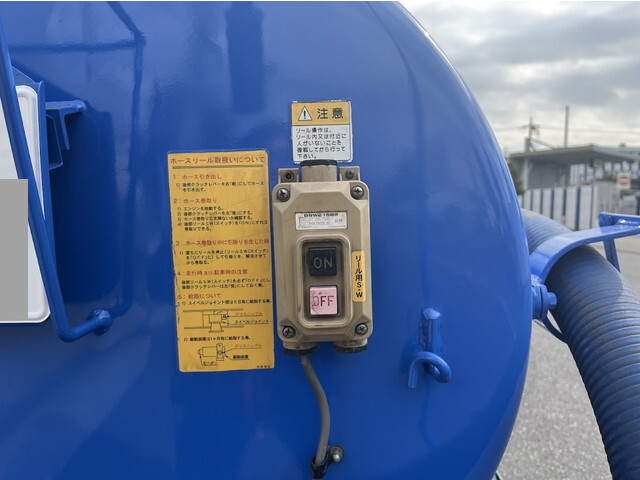 日野デュトロバキュームカー小型（2t・3t）[写真14]