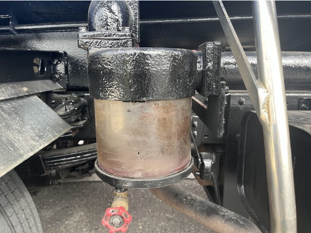 日野デュトロバキュームカー小型（2t・3t）[写真19]