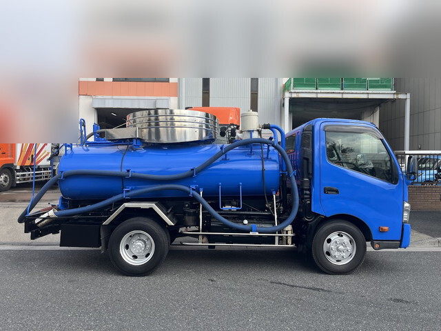 日野デュトロバキュームカー小型（2t・3t）[写真04]