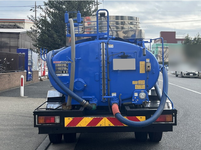 日野デュトロバキュームカー小型（2t・3t）[写真06]