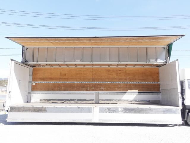 UDトラックスクオンアルミウイング大型（10t）[写真12]