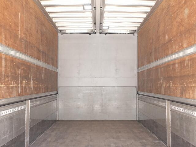 UDトラックスクオンアルミウイング大型（10t）[写真14]