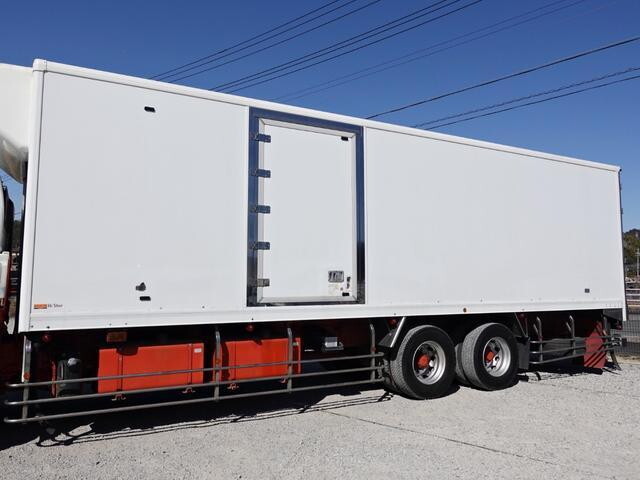 いすゞギガ冷凍車（冷蔵車）大型（10t）[写真11]