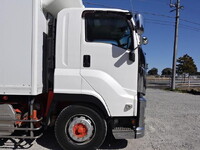 いすゞギガ冷凍車（冷蔵車）大型（10t）[写真06]