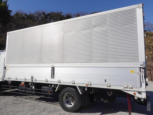 三菱ふそうファイターアルミウイング増トン（6t・8t）[写真08]