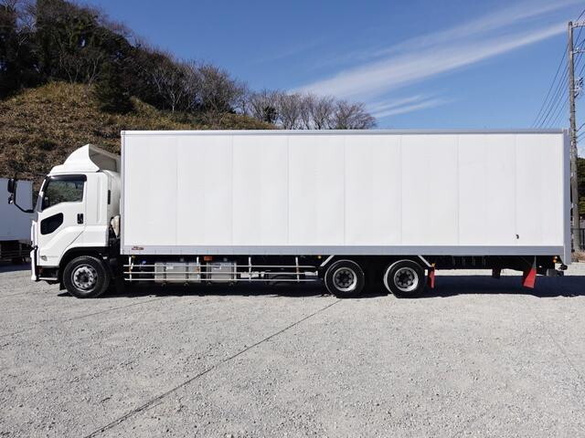いすゞギガ冷凍車（冷蔵車）大型（10t）[写真10]